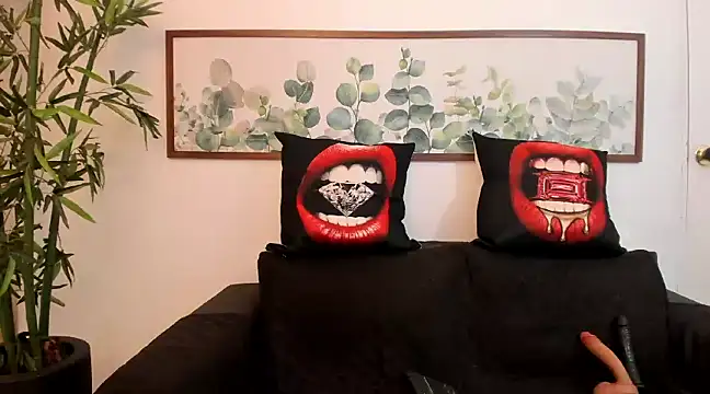 NicolettaLima online show from 03-05-25, 08:21