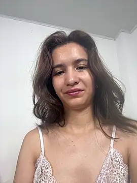 Bella still online show from 06-25-26, 01:49