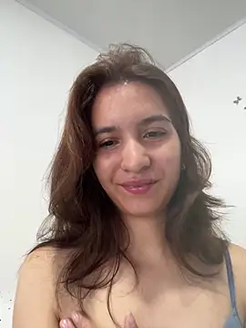 Bella still online show from 06-11-26, 02:03