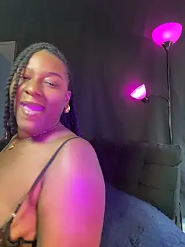 Snapshot of xoxoHotCoCo chatting on 05-29-26, 07:09 xoxoHotCoCo online show from 05-29-26, 07:09