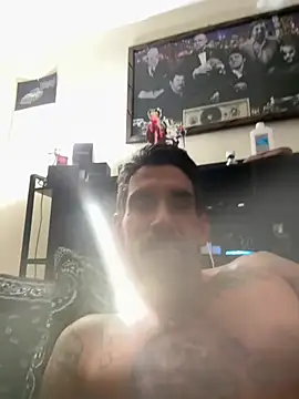 Snapshot of hornycouple818 chatting on 05-24-26, 10:26 hornycouple818 online show from 05-24-26, 10:26