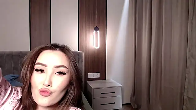 mystiksirenn online show from 11-13-25, 04:00