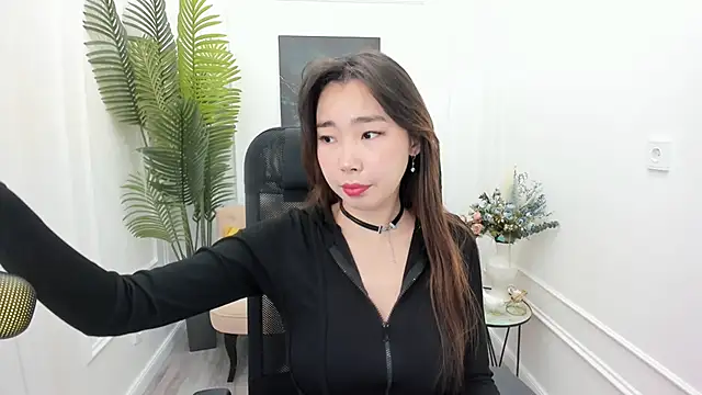 AnnaReyla online show from 11-03-25, 04:17