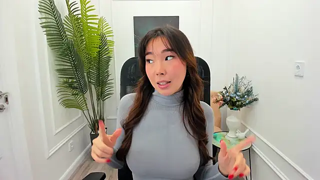 AnnaReyla online show from 10-09-25, 08:09