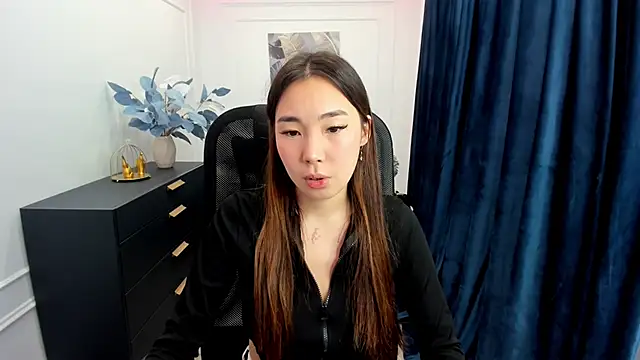 AnnaReyla online show from 09-21-25, 04:50