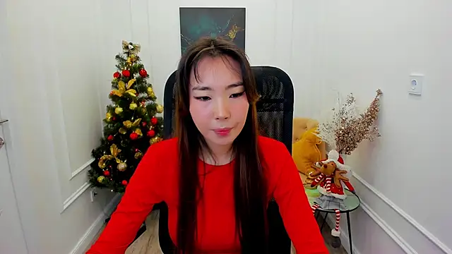 AnnaReyla online show from 12-14-25, 07:52