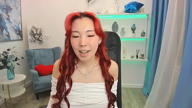 Snapshot of AnnaReyla chatting on 04-23-26, 11:27 AnnaReyla online show from 04-23-26, 11:27