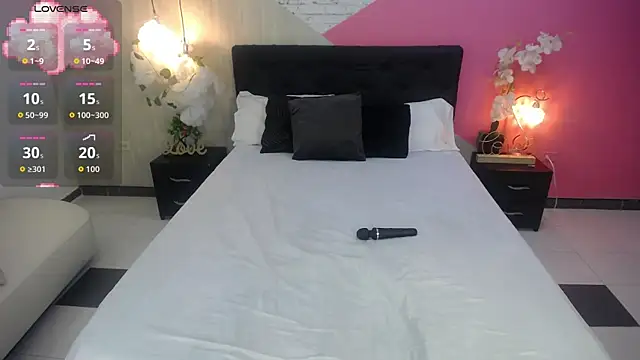 miss honey01 online show from 10-11-25, 11:39