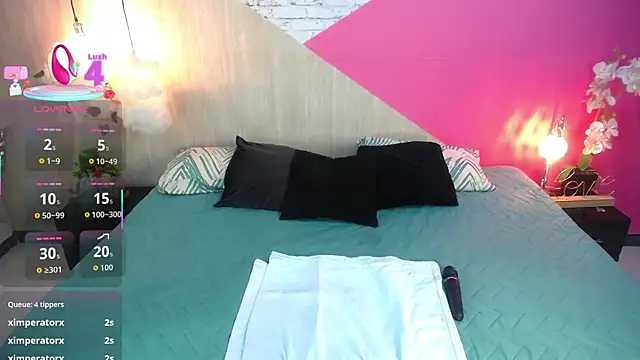 miss honey01 online show from 10-14-25, 11:25