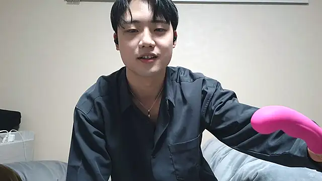 Snapshot of nunnun00 chatting on 02-14-25, 10:49 nunnun00 online show from 02-14-25, 10:49