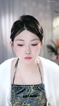 Snapshot of Dou-Dou-er chatting on 02-06-26, 11:01 Dou-Dou-er online show from 02-06-26, 11:01