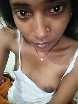 Snapshot of Divya-2007 chatting on 02-13-26, 12:54 Divya-2007 online show from 02-13-26, 12:54