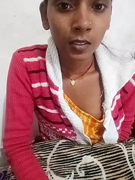 Snapshot of Divya-2007 chatting on 12-22-25, 03:39 Divya-2007 online show from 12-22-25, 03:39