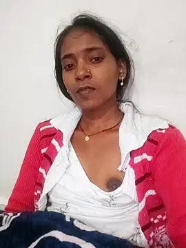 Snapshot of Divya-2007 chatting on 02-05-26, 04:47 Divya-2007 online show from 02-05-26, 04:47