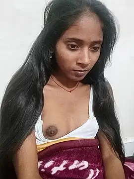 Snapshot of Divya-2007 chatting on 12-05-25, 04:05 Divya-2007 online show from 12-05-25, 04:05