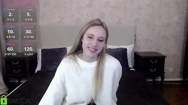 Snapshot of blondyriss chatting on 03-08-25, 09:18 blondyriss online show from 03-08-25, 09:18