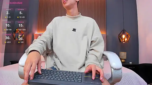 Snapshot of Cum_hunters chatting on 09-11-25, 03:28 Cum hunters online show from 09-11-25, 03:28