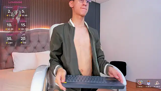 Snapshot of Cum_hunters chatting on 10-18-25, 07:27 Cum hunters online show from 10-18-25, 07:27