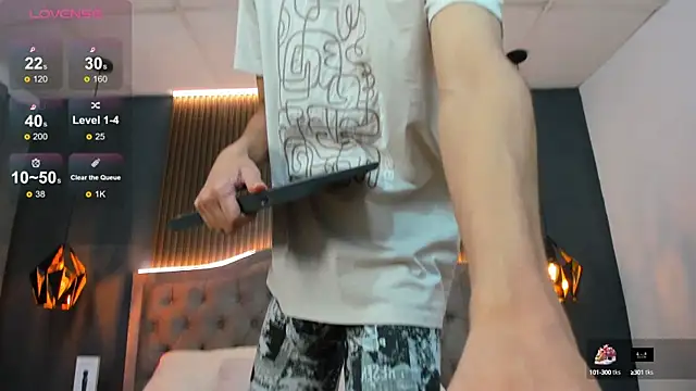 Snapshot of Cum_hunters chatting on 09-08-25, 07:35 Cum hunters online show from 09-08-25, 07:35