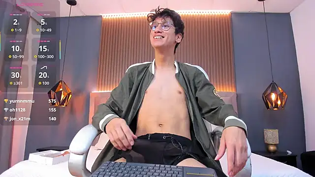 Snapshot of Cum_hunters chatting on 09-25-25, 03:12 Cum hunters online show from 09-25-25, 03:12