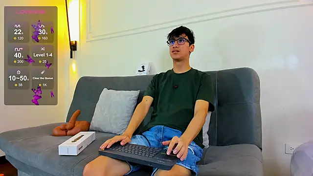 Snapshot of Cum_hunters chatting on 12-02-25, 03:19 Cum hunters online show from 12-02-25, 03:19