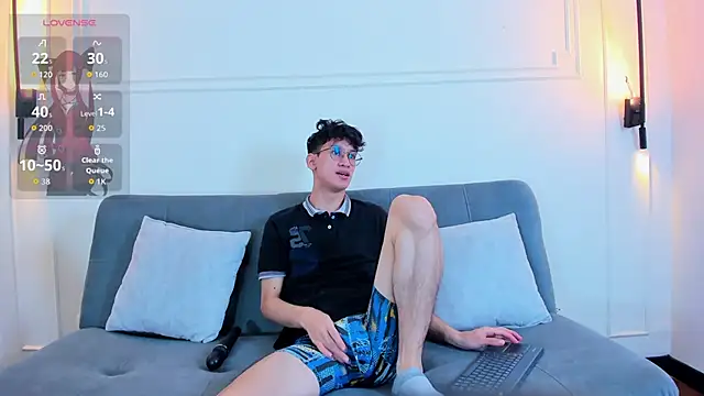 Snapshot of Cum_hunters chatting on 10-17-25, 03:32 Cum hunters online show from 10-17-25, 03:32