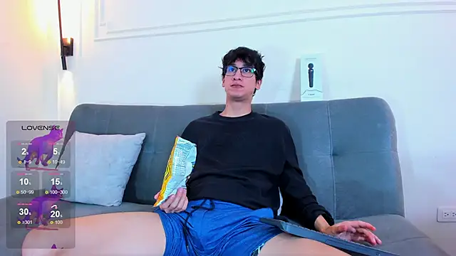 Snapshot of Cum_hunters chatting on 01-14-26, 03:21 Cum hunters online show from 01-14-26, 03:21