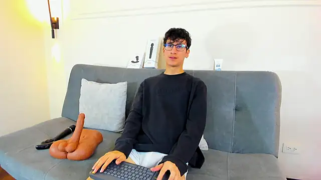 Snapshot of Cum_hunters chatting on 12-03-25, 03:40 Cum hunters online show from 12-03-25, 03:40