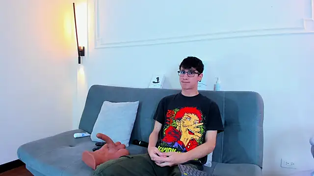 Snapshot of Cum_hunters chatting on 11-30-25, 01:39 Cum hunters online show from 11-30-25, 01:39