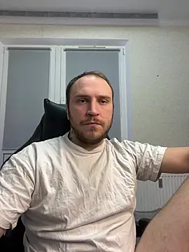 Snapshot of _XxX-XxX_ chatting on 02-28-25, 12:32 XxX-XxX online show from 02-28-25, 12:32