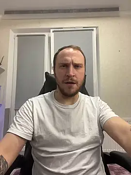Snapshot of _XxX-XxX_ chatting on 03-01-25, 03:32 XxX-XxX online show from 03-01-25, 03:32