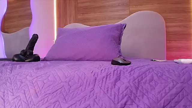 Auroraa miller online show from 02-21-26, 03:08