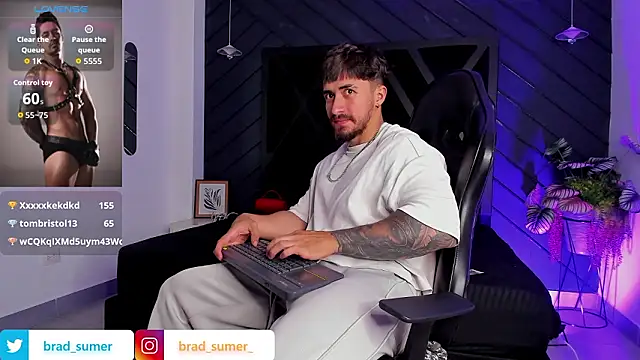 Snapshot of Brad_Summer chatting on 02-14-26, 05:46 Brad Summer online show from 02-14-26, 05:46