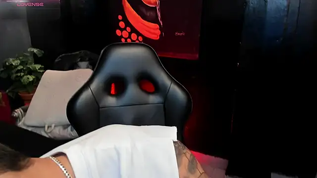 Snapshot of Brad_Summer chatting on 02-20-26, 11:17 Brad Summer online show from 02-20-26, 11:17