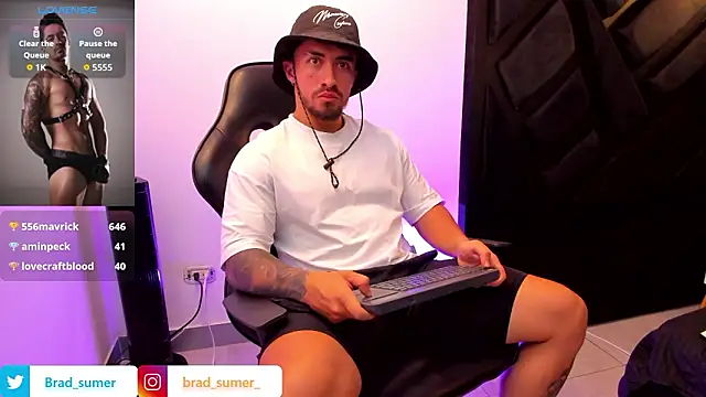 Snapshot of Brad_Summer chatting on 02-08-26, 05:27 Brad Summer online show from 02-08-26, 05:27