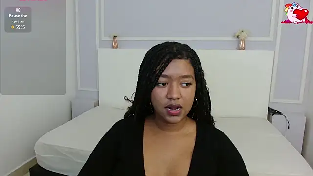 Snapshot of AishaHil chatting on 02-28-25, 01:36 AishaHil online show from 02-28-25, 01:36