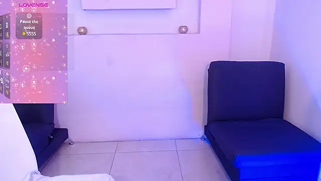 Snapshot of AishaHil chatting on 02-13-25, 03:03 AishaHil online show from 02-13-25, 03:03