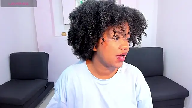 Snapshot of AishaHil chatting on 01-31-25, 11:56 AishaHil online show from 01-31-25, 11:56