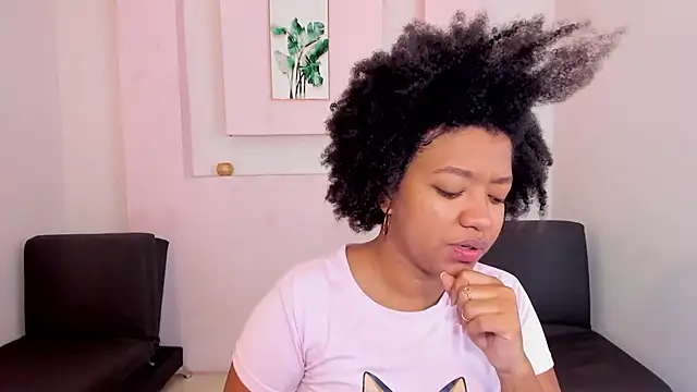 Snapshot of AishaHil chatting on 01-26-25, 12:01 AishaHil online show from 01-26-25, 12:01