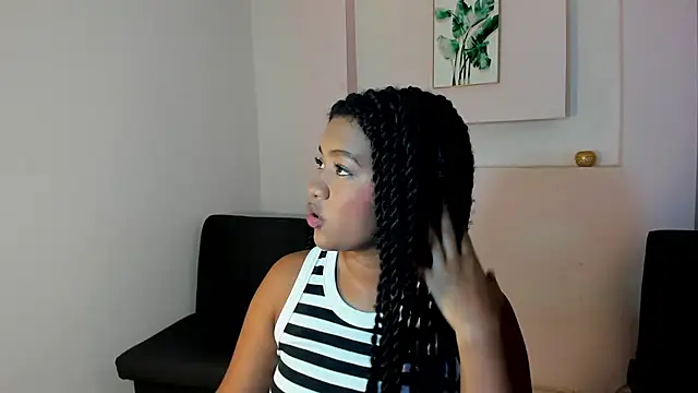 Snapshot of AishaHil chatting on 01-21-25, 12:18 AishaHil online show from 01-21-25, 12:18