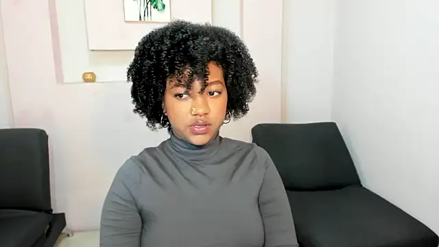 Snapshot of AishaHil chatting on 01-25-25, 12:05 AishaHil online show from 01-25-25, 12:05