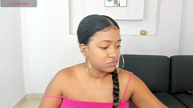 Snapshot of AishaHil chatting on 02-01-25, 11:53 AishaHil online show from 02-01-25, 11:53