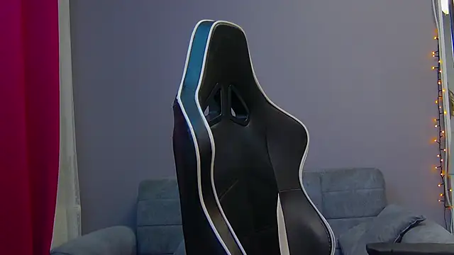 Eva Lovvia  online show from 02-24-25, 07:52