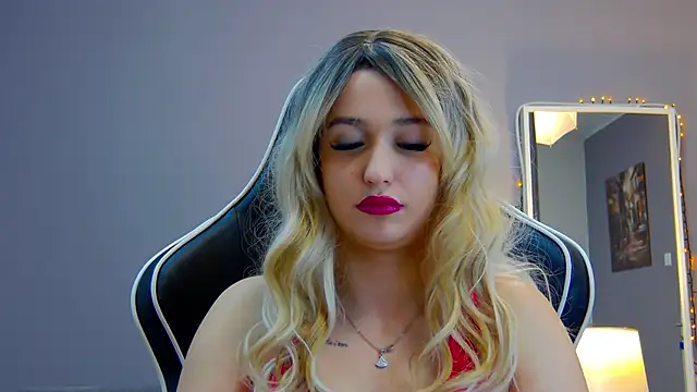 Eva Lovvia  online show from 03-14-25, 09:10