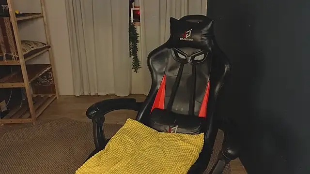 too sexxxy online show from 03-12-26, 05:55