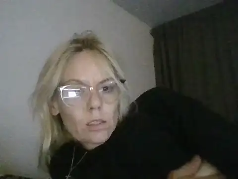 Sliprynip69 online show from 10-15-25, 03:31