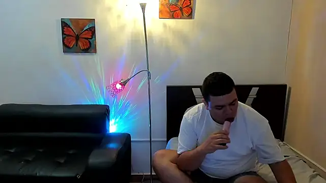 Snapshot of Faridsweetness chatting on 01-17-25, 03:43 Faridsweetness online show from 01-17-25, 03:43