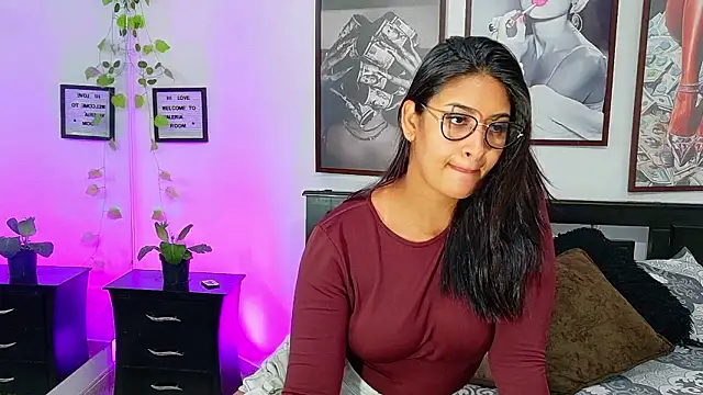 loretahorny online show from 03-04-26, 12:46