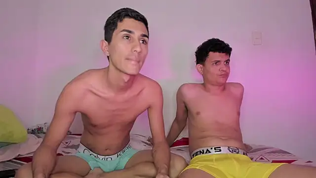 CoupleTwink12 online show from 03-10-26, 08:02