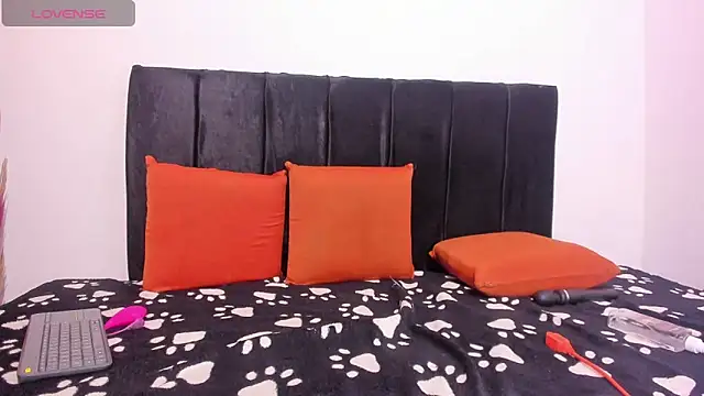 CoupleTwink12 online show from 10-01-25, 03:00